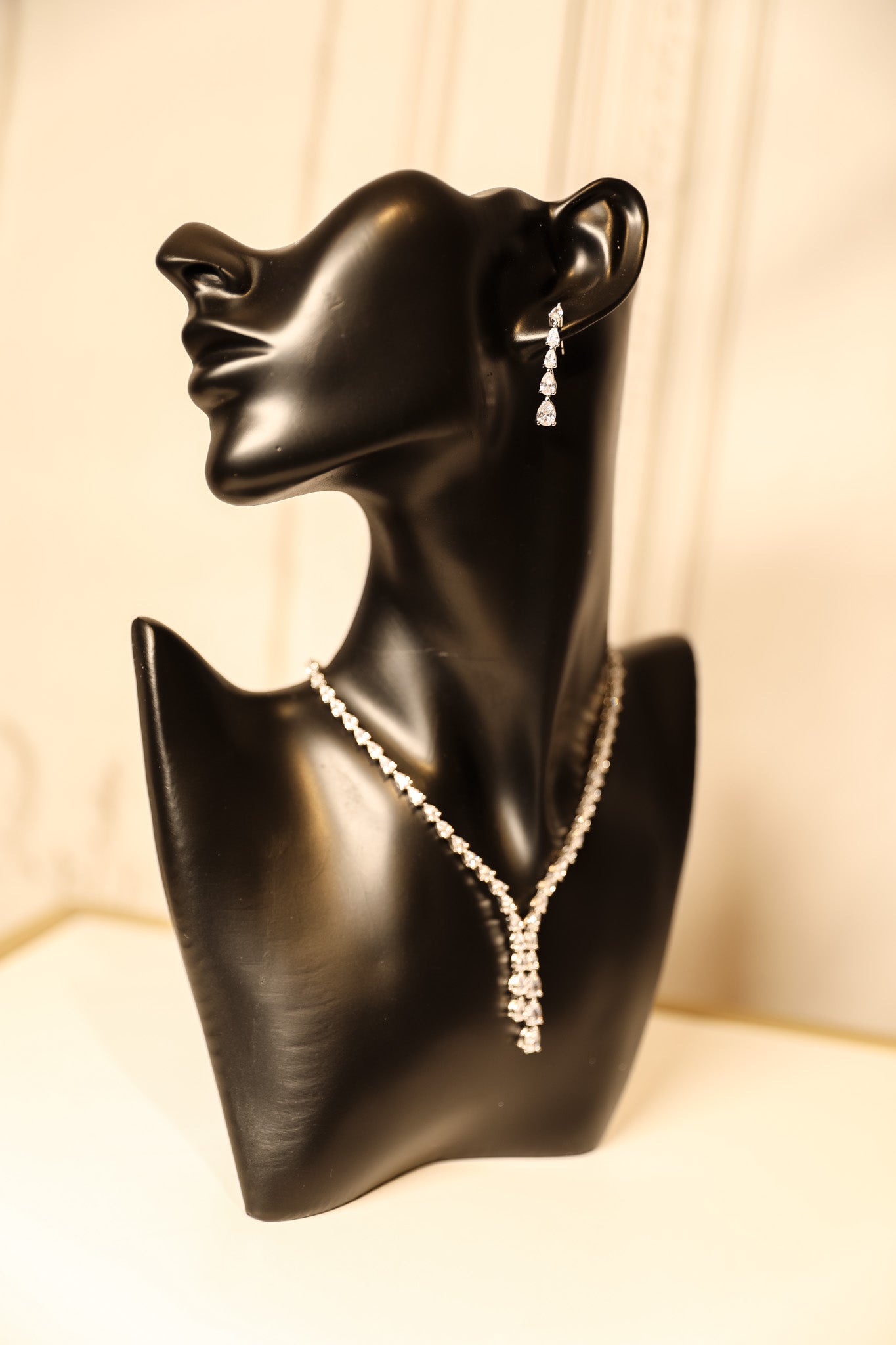 Naya Necklace and Earring set