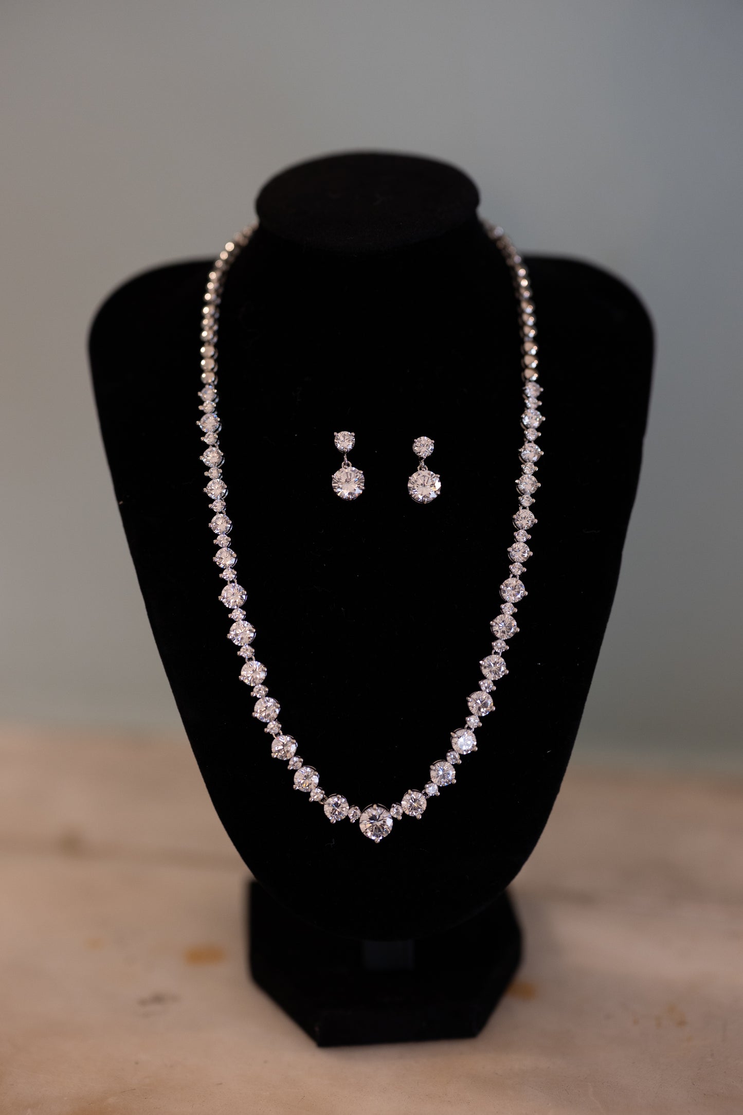 Layan Bridal Jewellery Necklace and Earring set