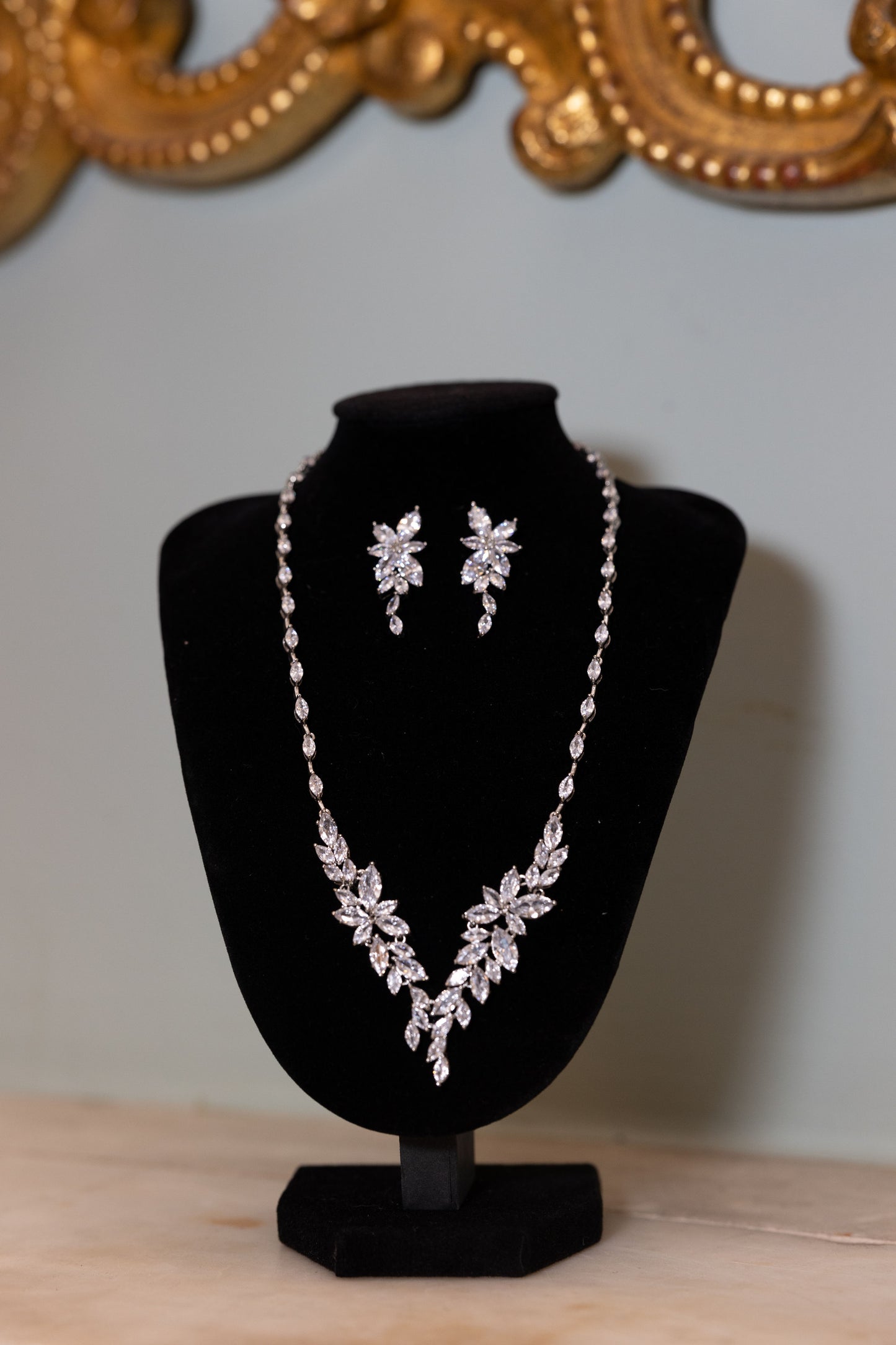 Seline Necklace and Earring set