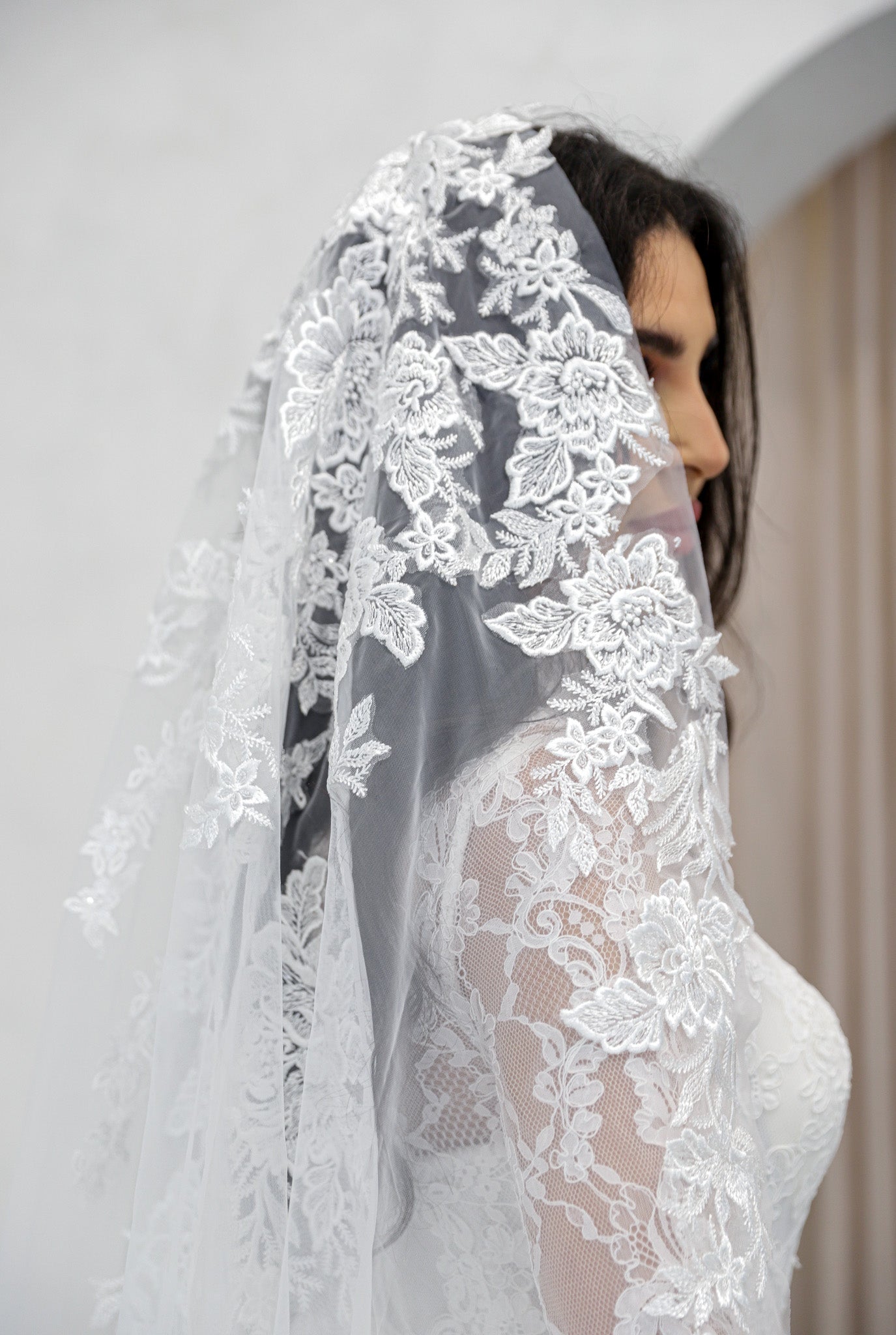 Hazal Veil