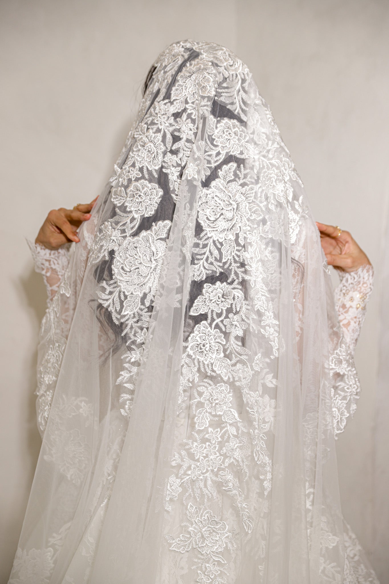 Hazal Veil