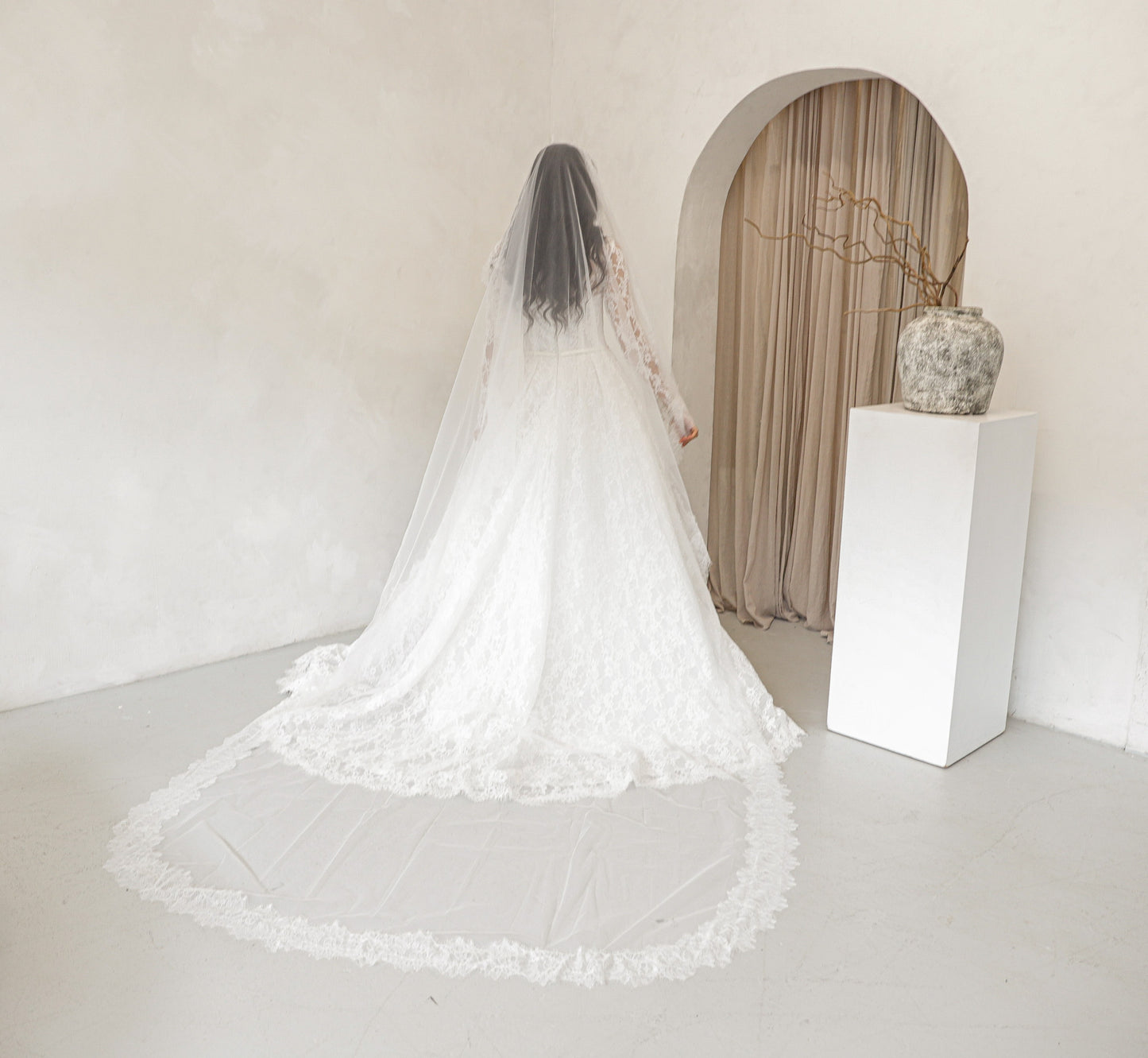 Thick Lace Border Veil