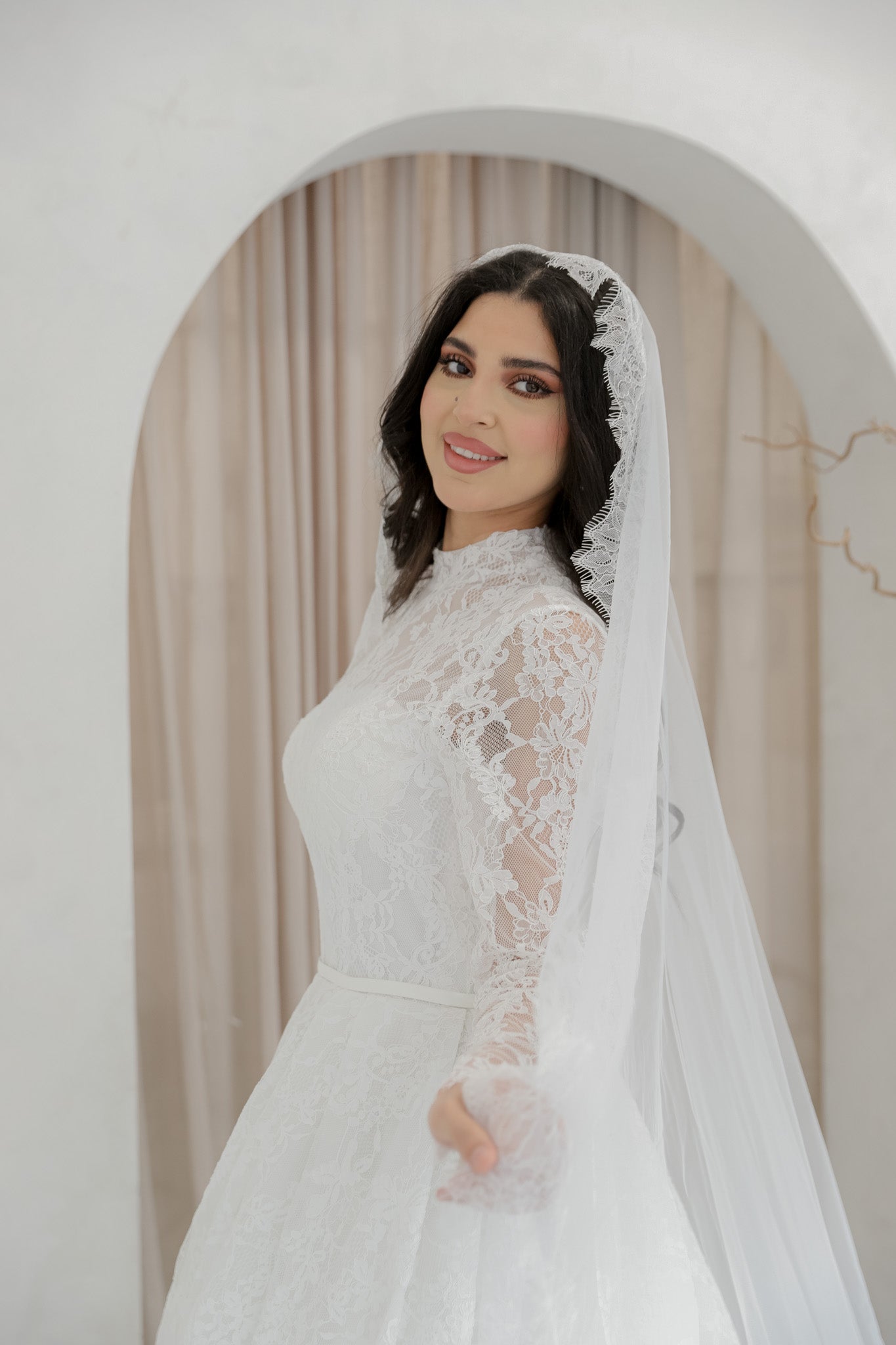 Thick Lace Border Veil