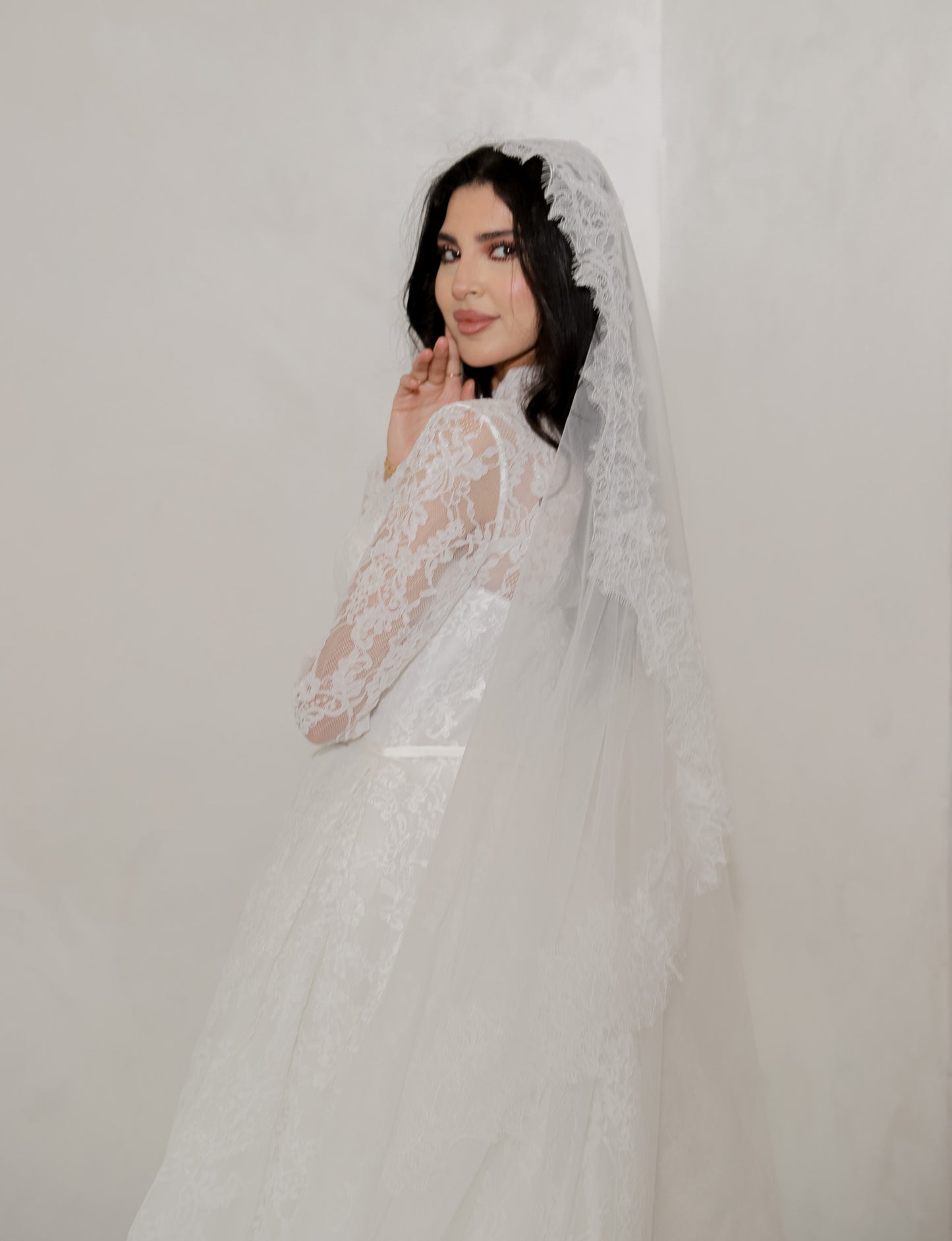 Thick Lace Border Veil