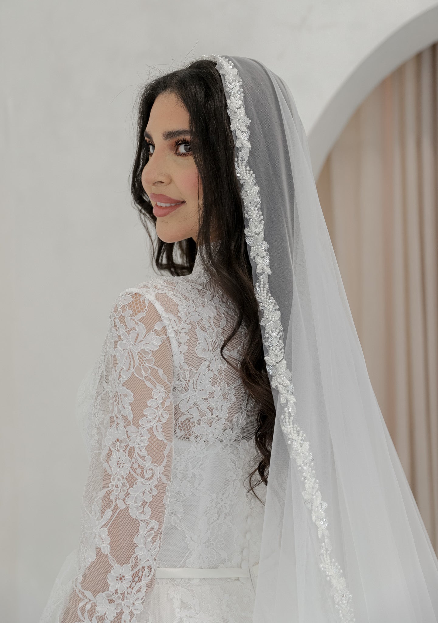 Taya Veil
