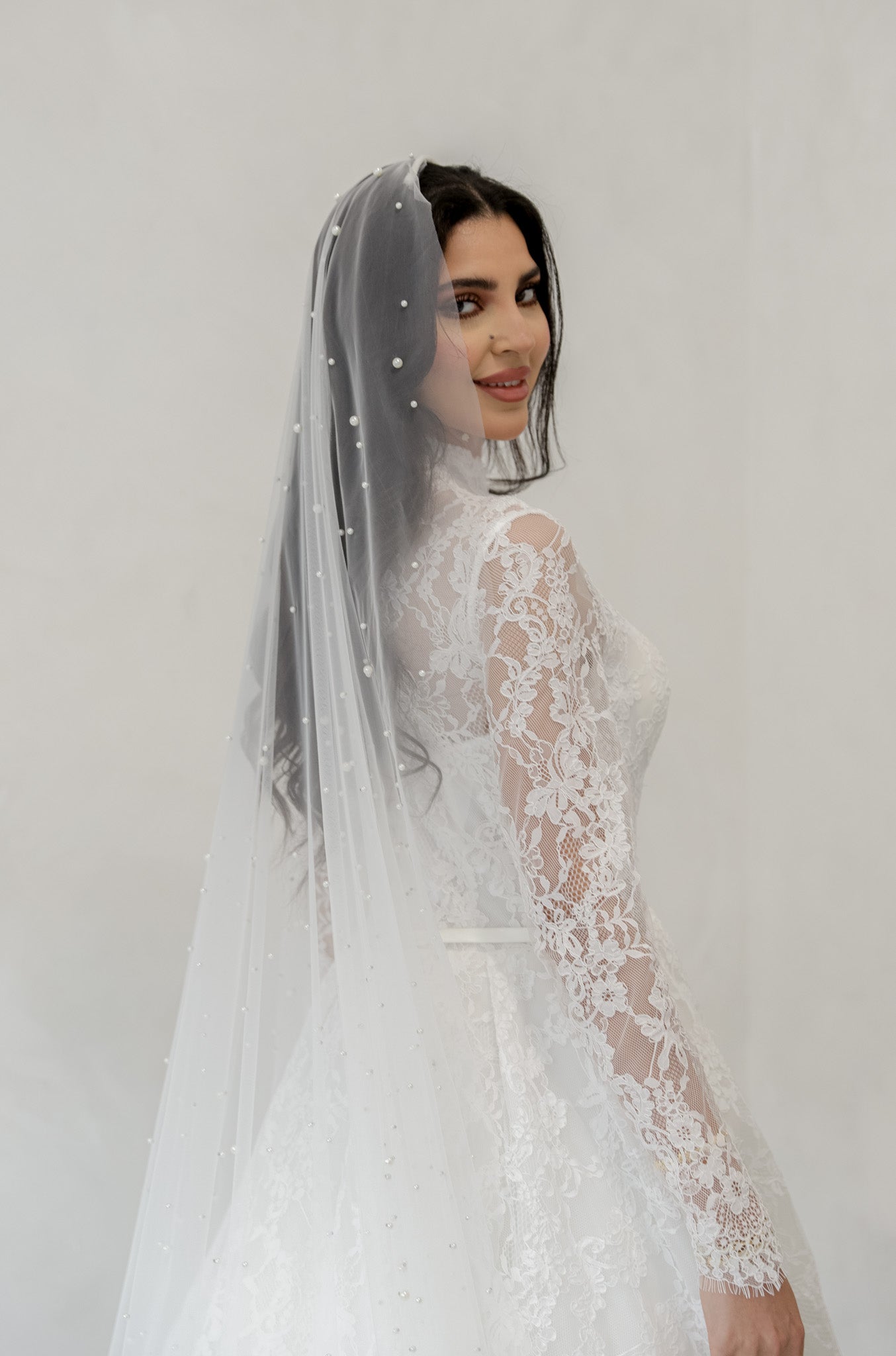 Pearl Scatter Veil