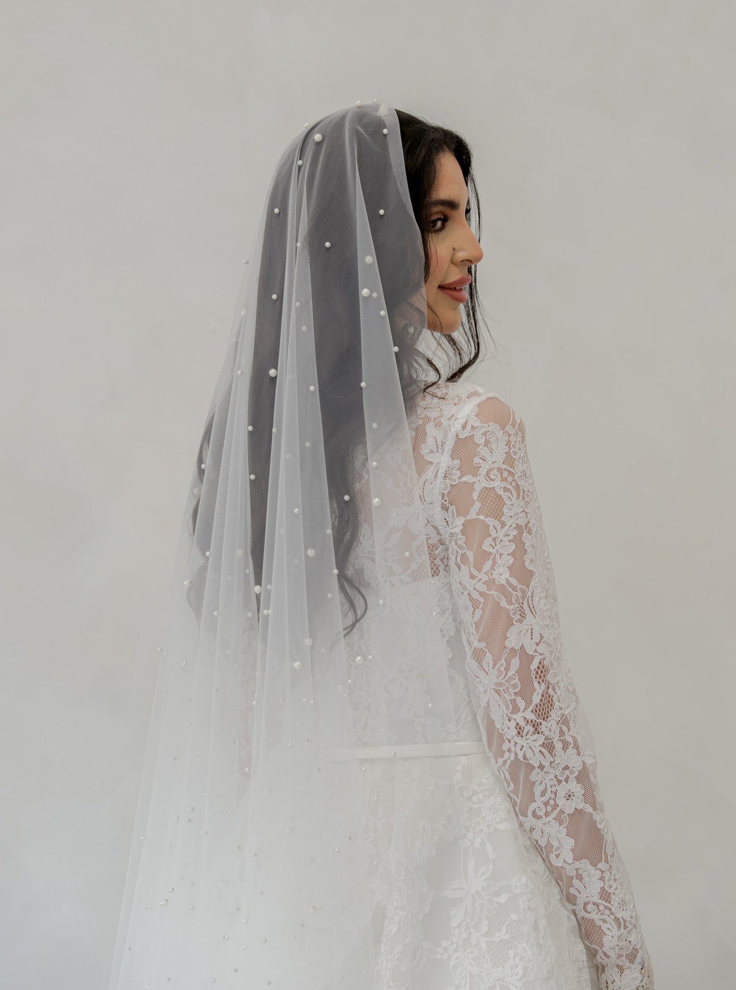 Pearl Scatter Veil