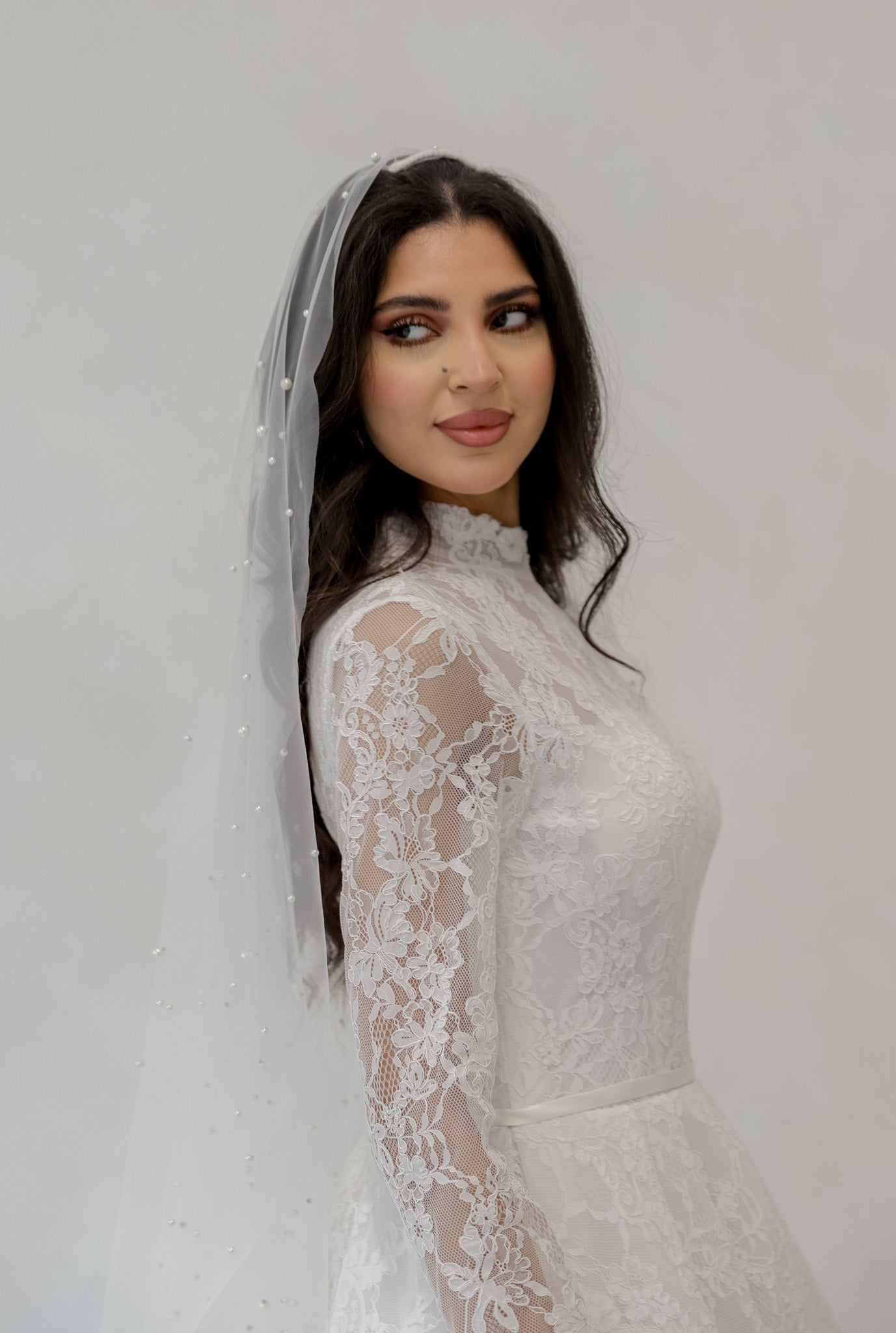 Pearl Scatter Veil