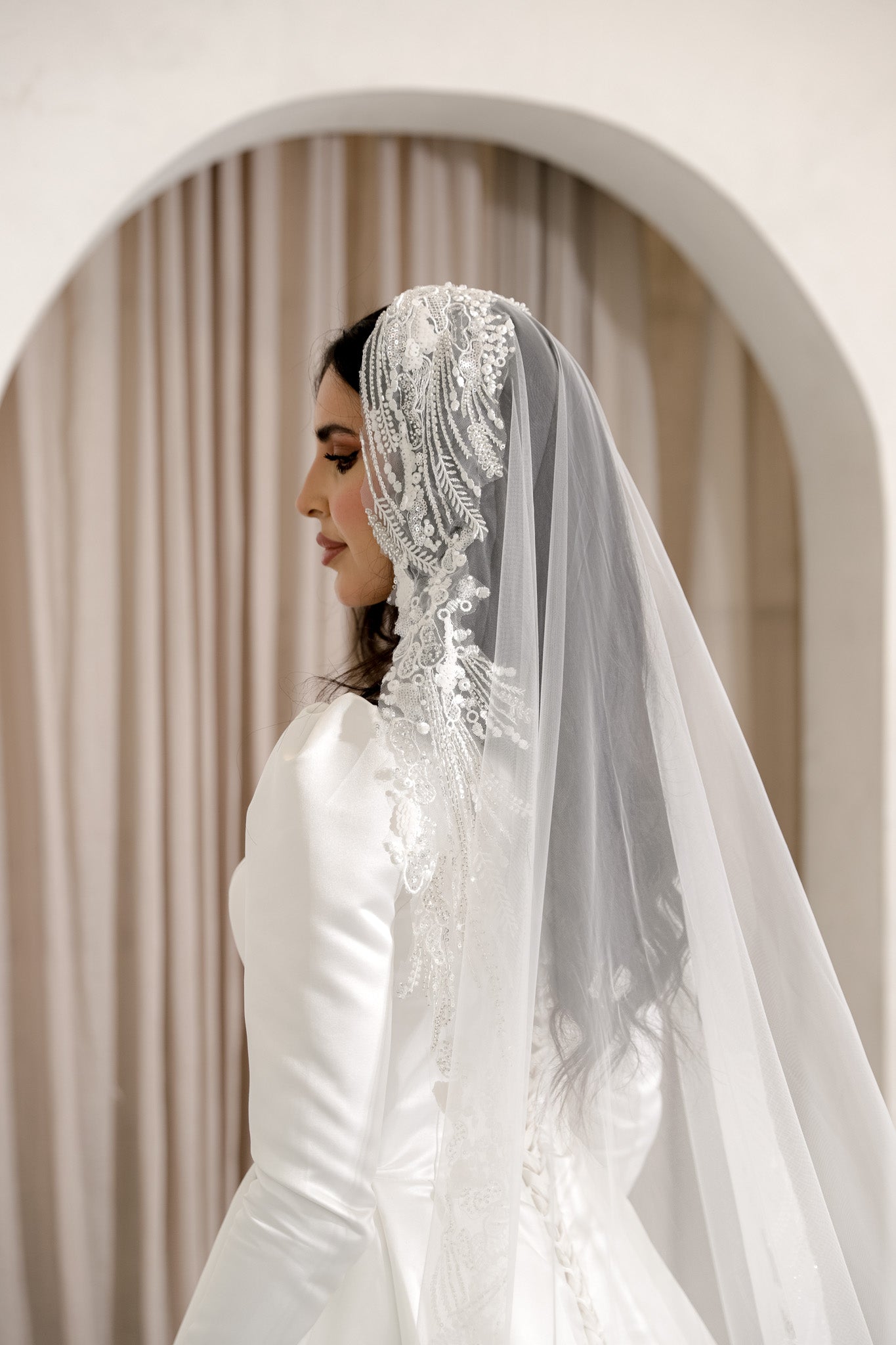 DINA Veil