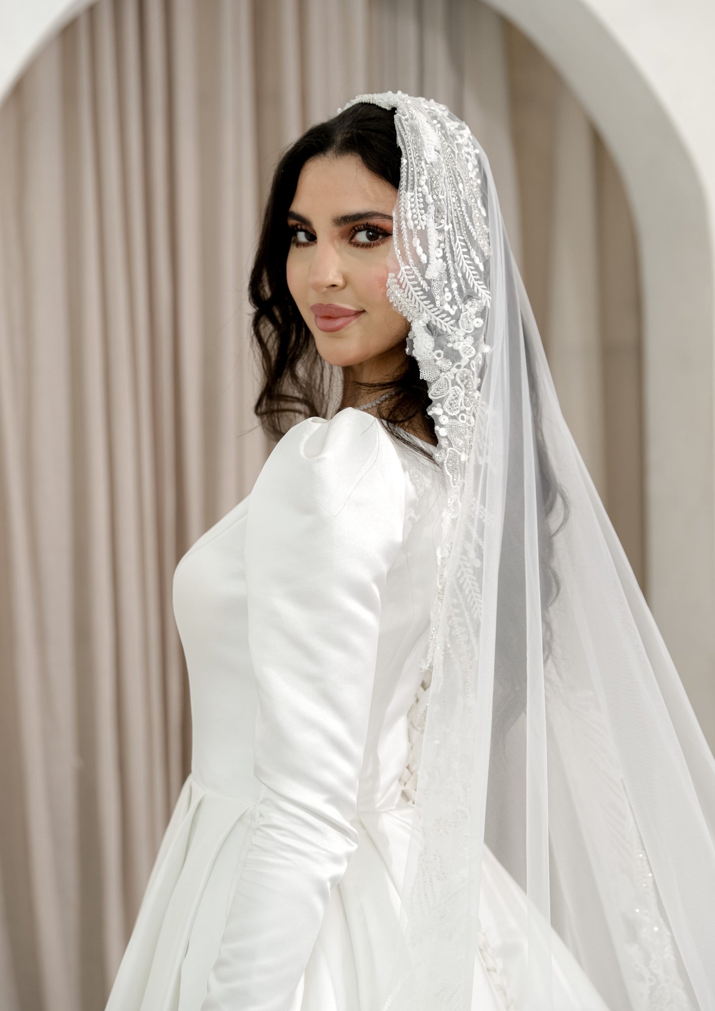DINA Veil