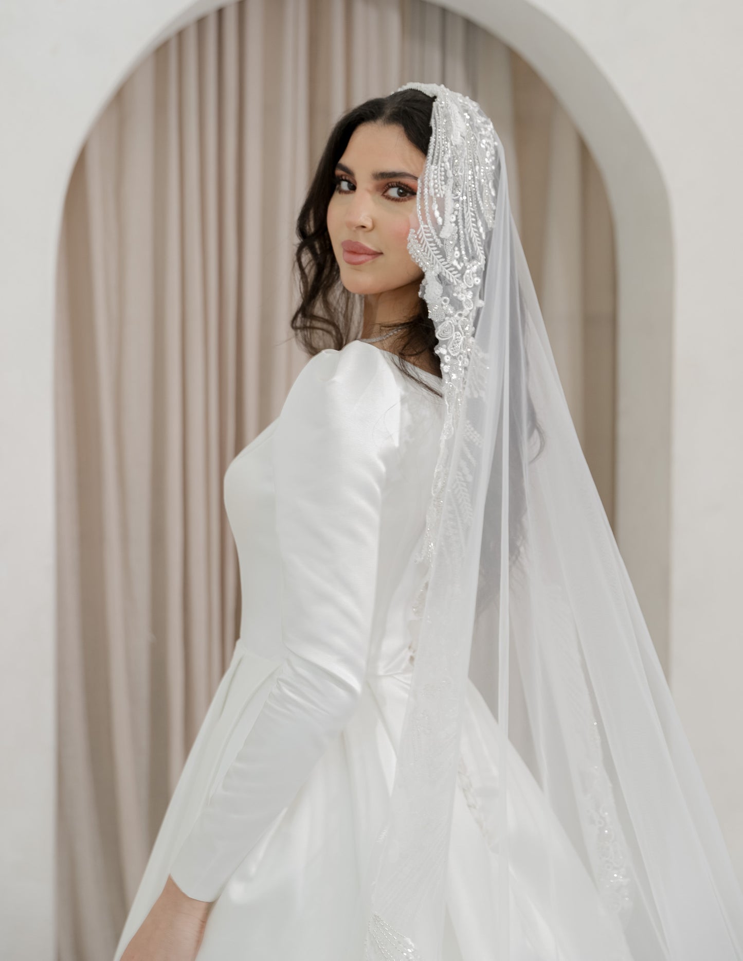 DINA Veil
