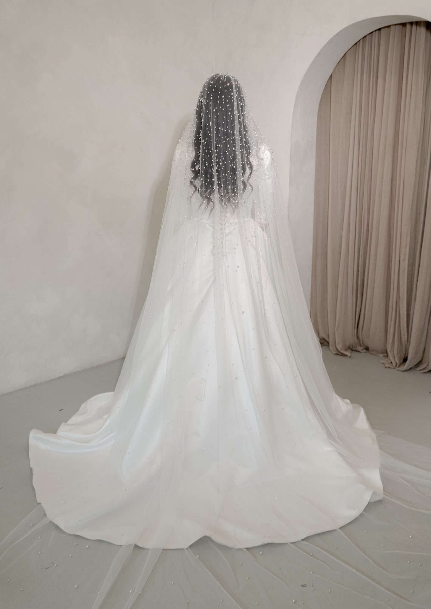 Heavy Pearl Veil