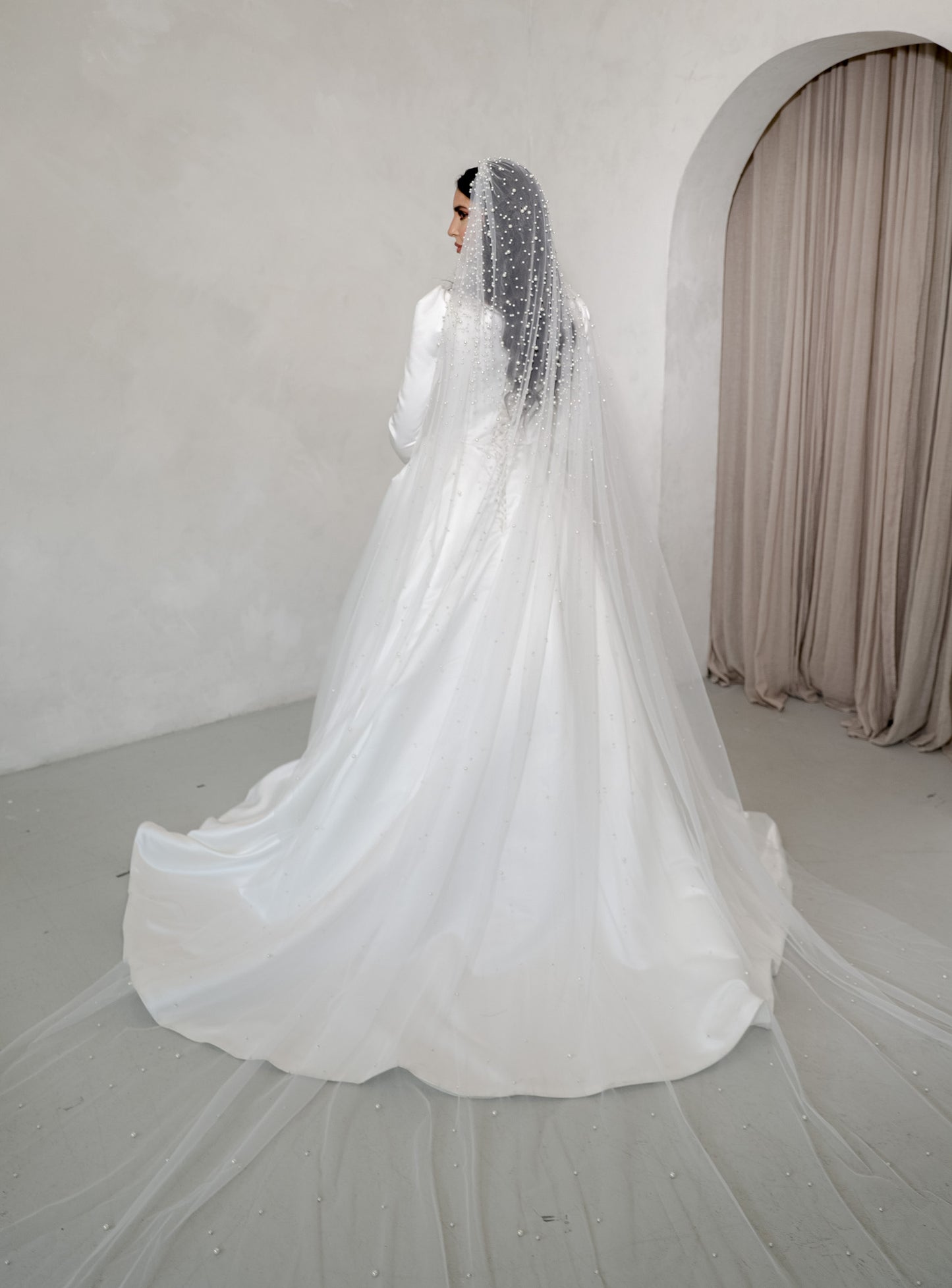 Heavy Pearl Veil