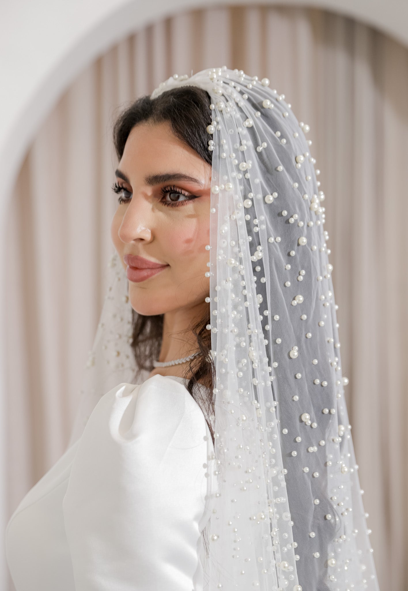 Heavy Pearl Veil
