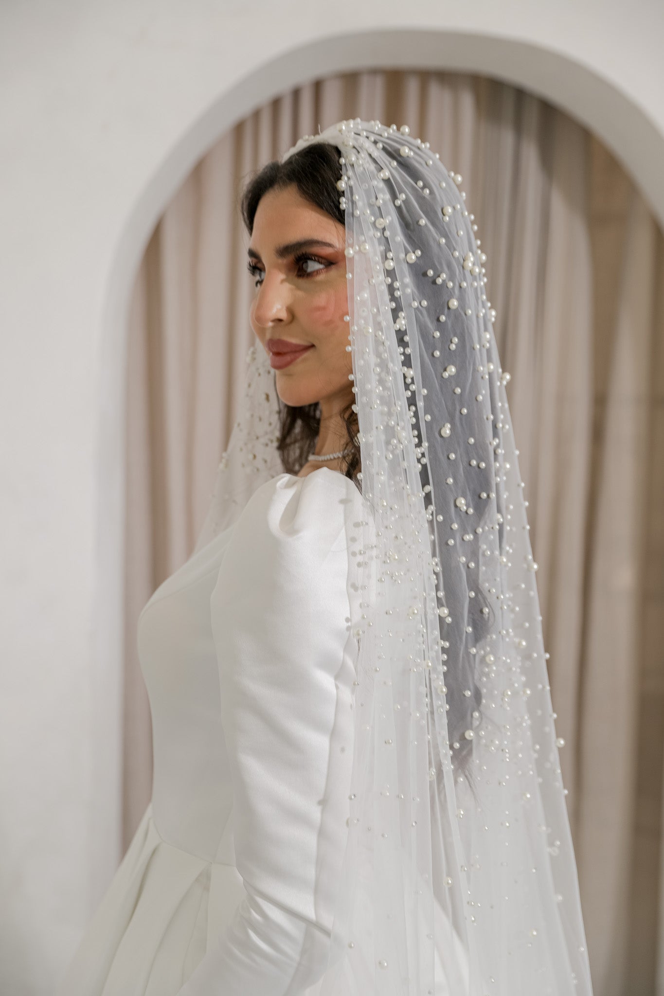 Heavy Pearl Veil