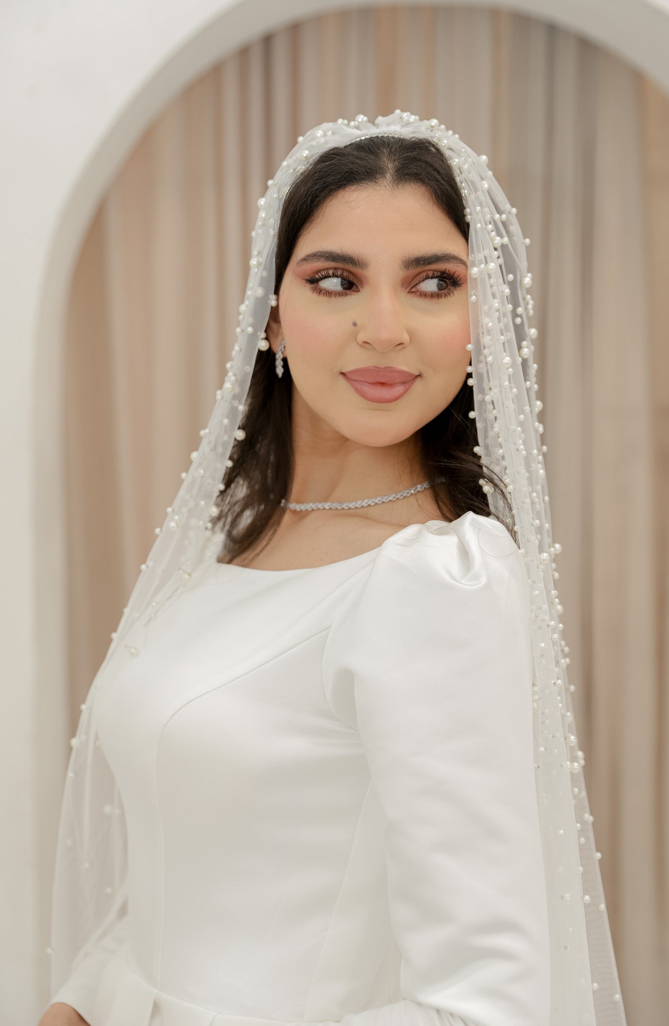 Heavy Pearl Veil