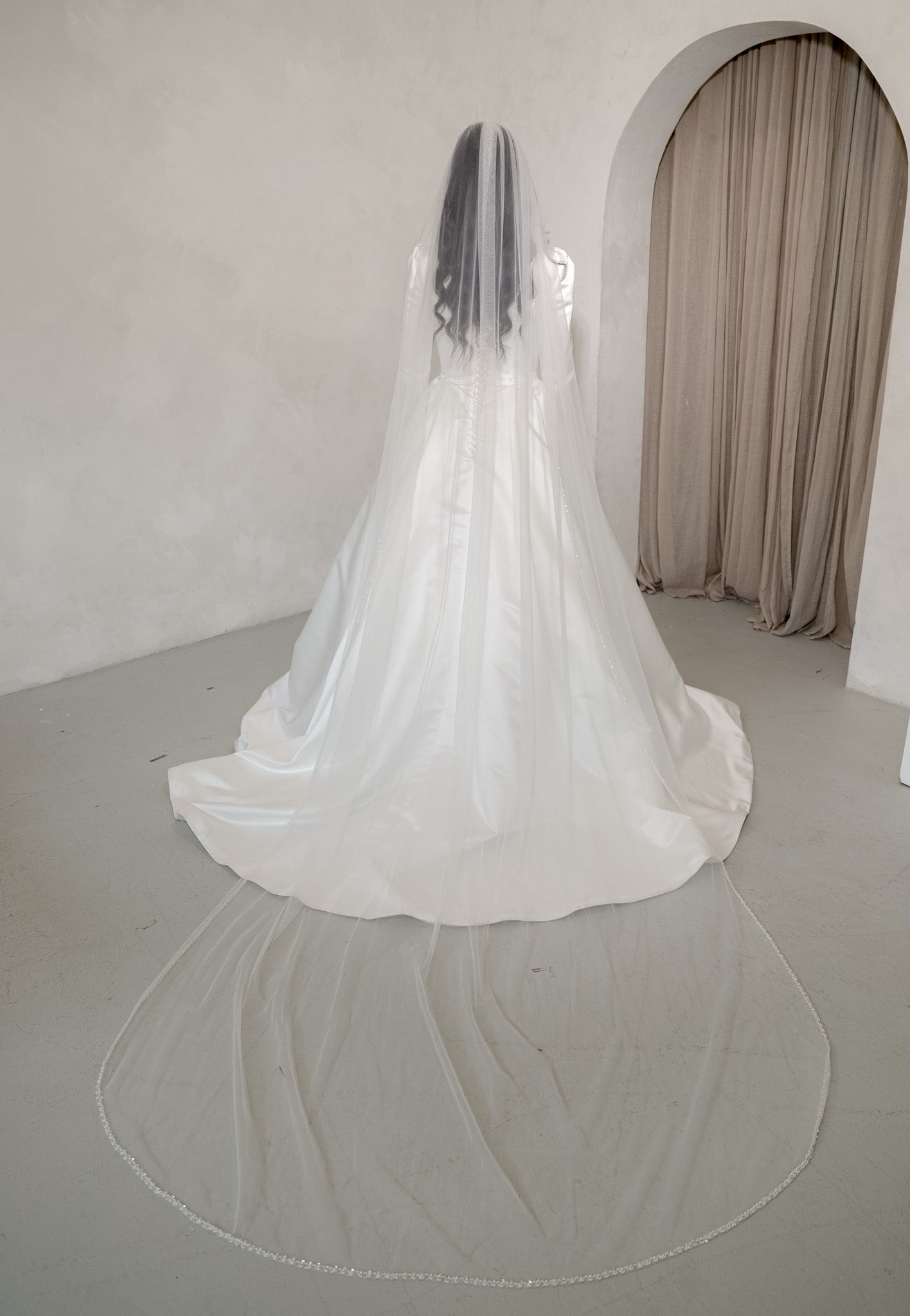 Crystal Border Veil