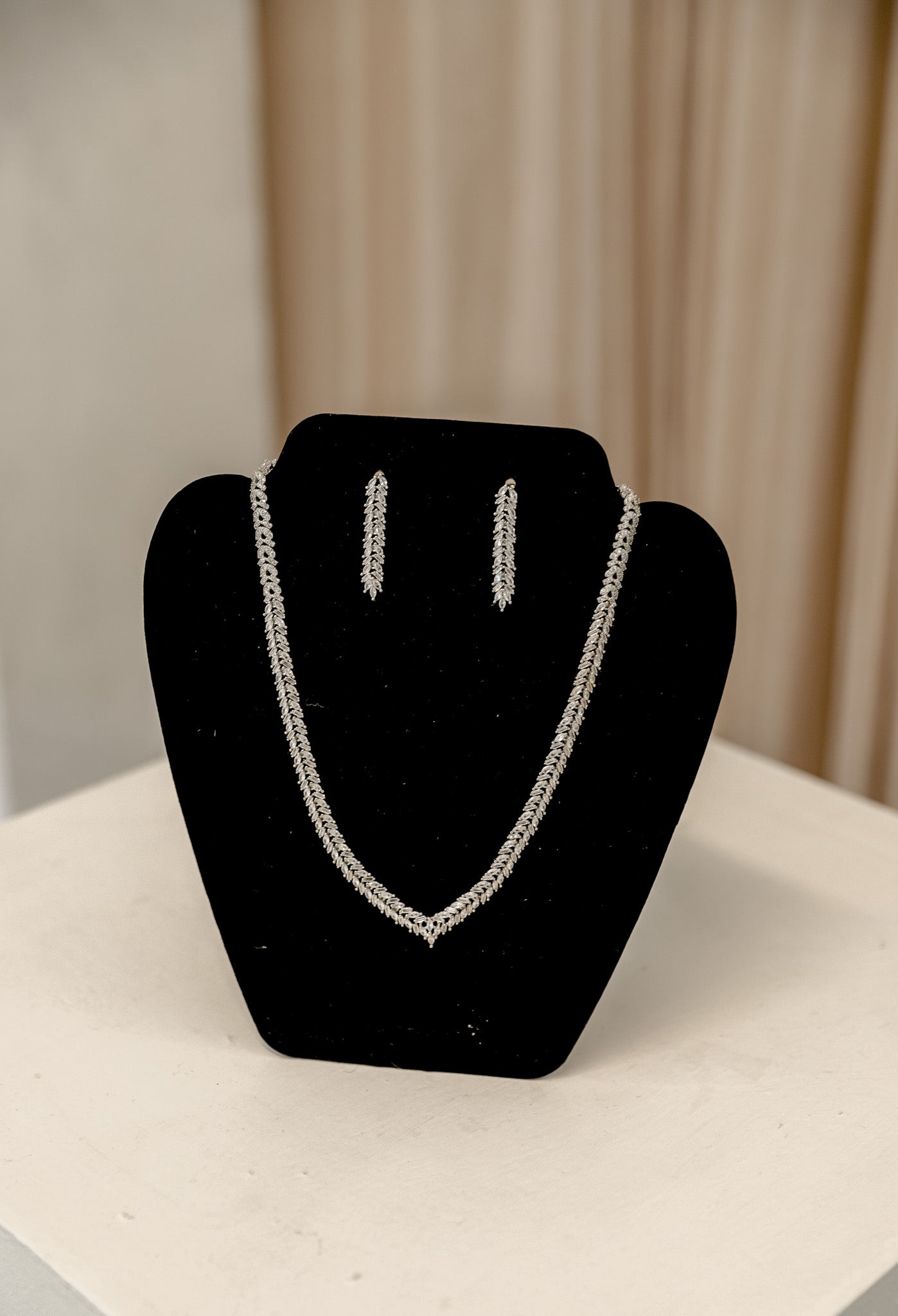 Luna Necklace and Earring Set