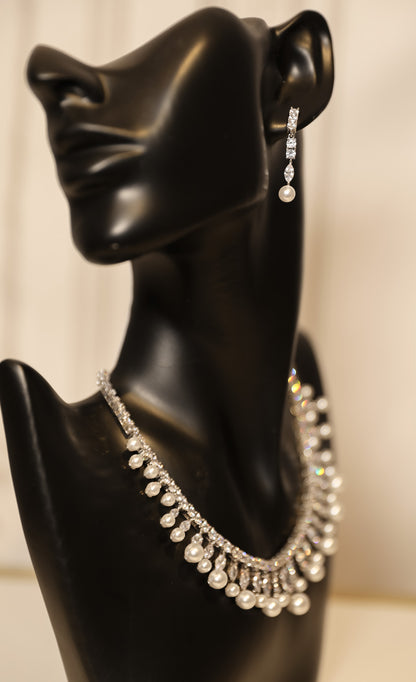 Perla Necklace and Earring set