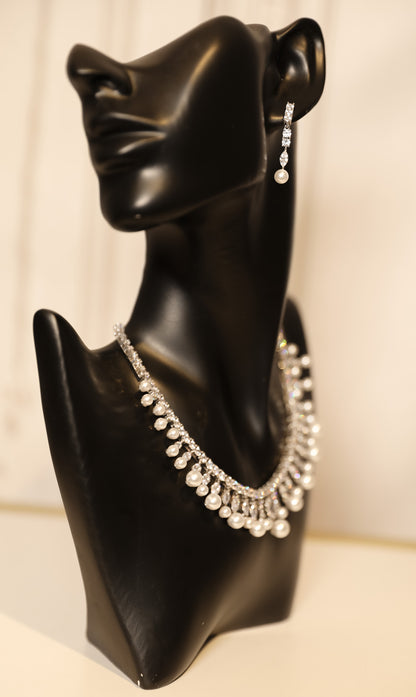 Perla Necklace and Earring set