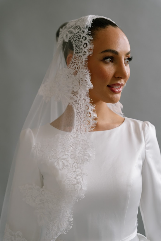 Aseel lace Border wedding Veil