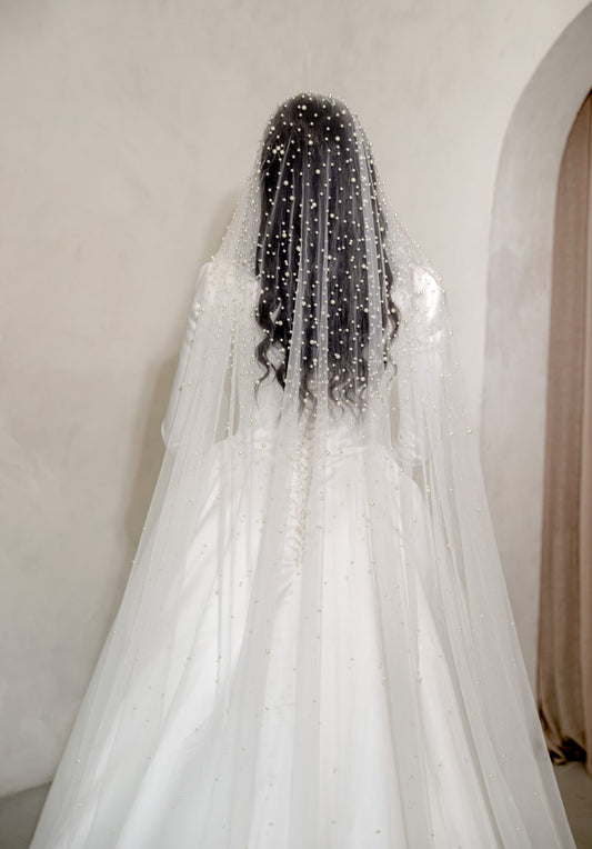 Heavy Pearl Veil