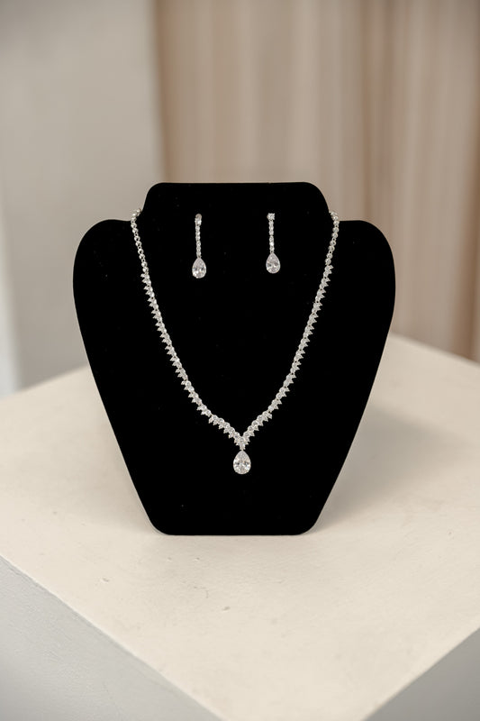 Lara Necklace and Earring Set
