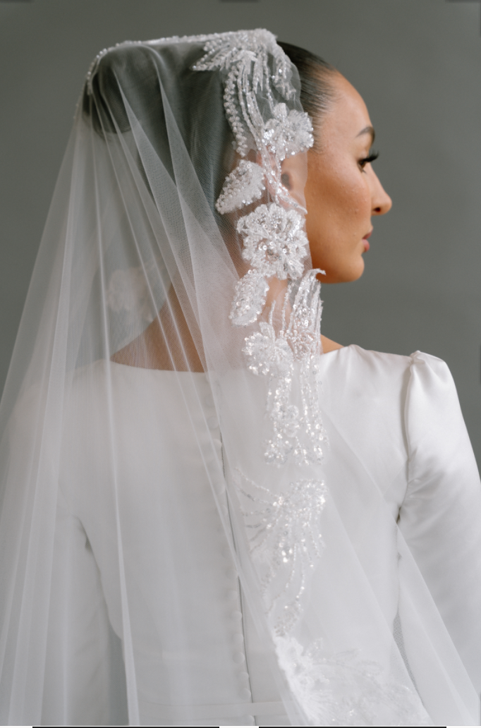 Dalin lace Border wedding Veil