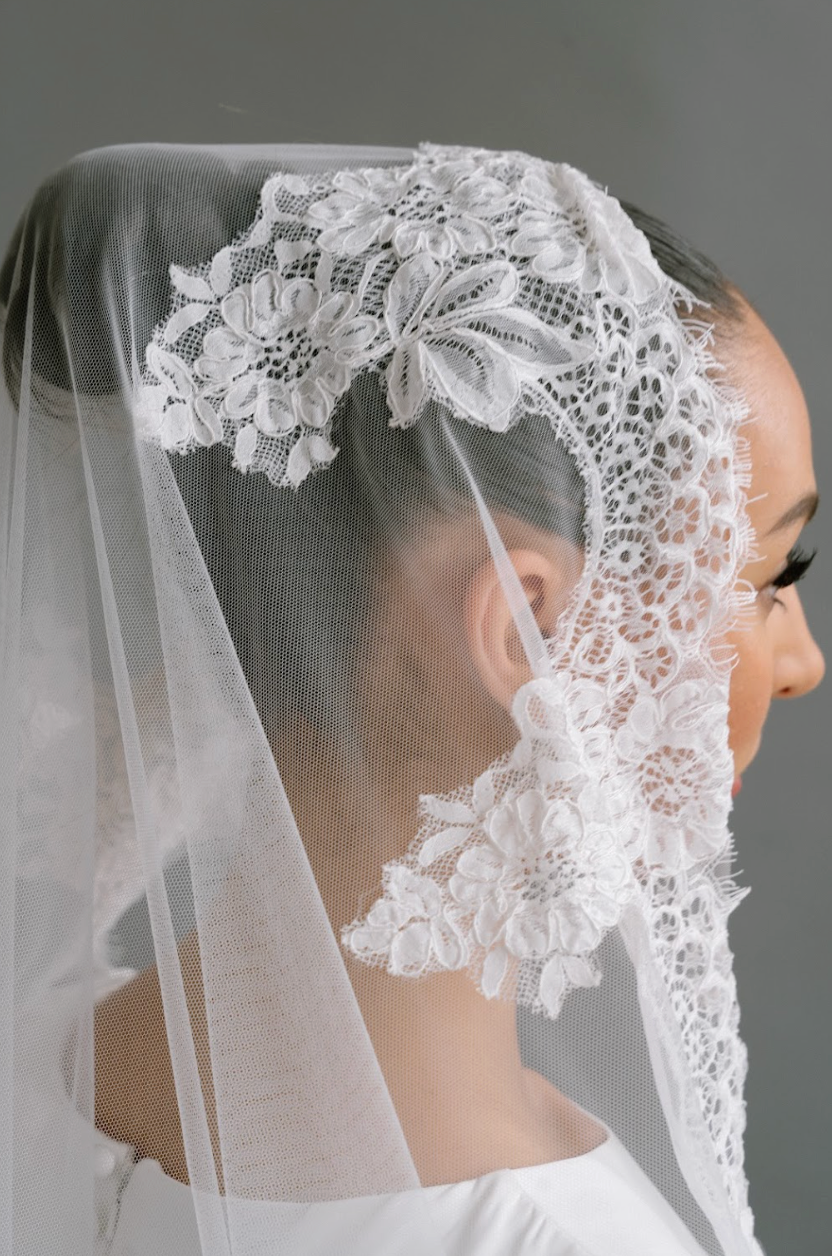 Aseel lace Border wedding Veil