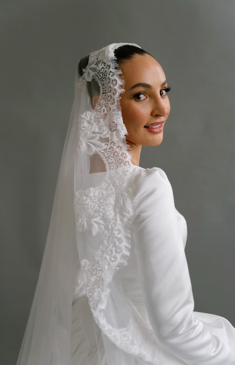 Aseel lace Border wedding Veil