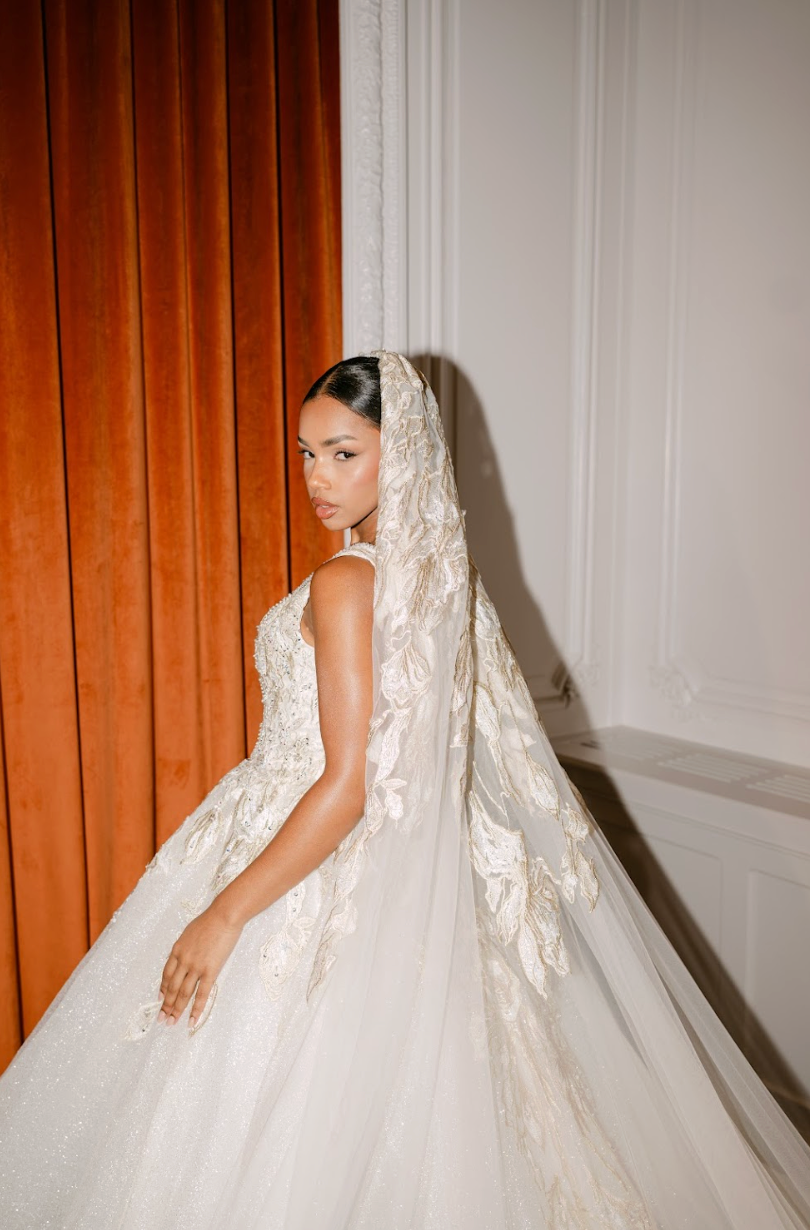 Aurora vintage gold lace gradient Ivory veil