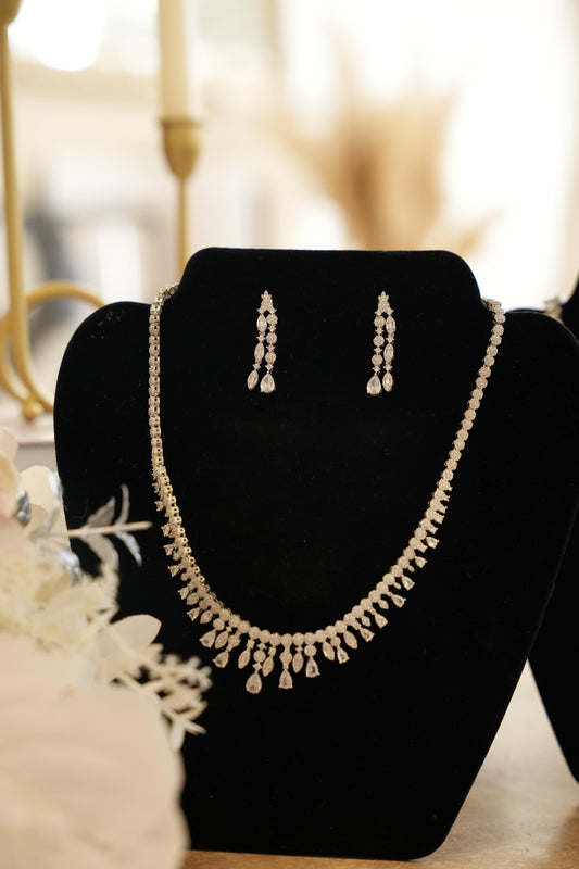 Mina Necklace and Earring Set